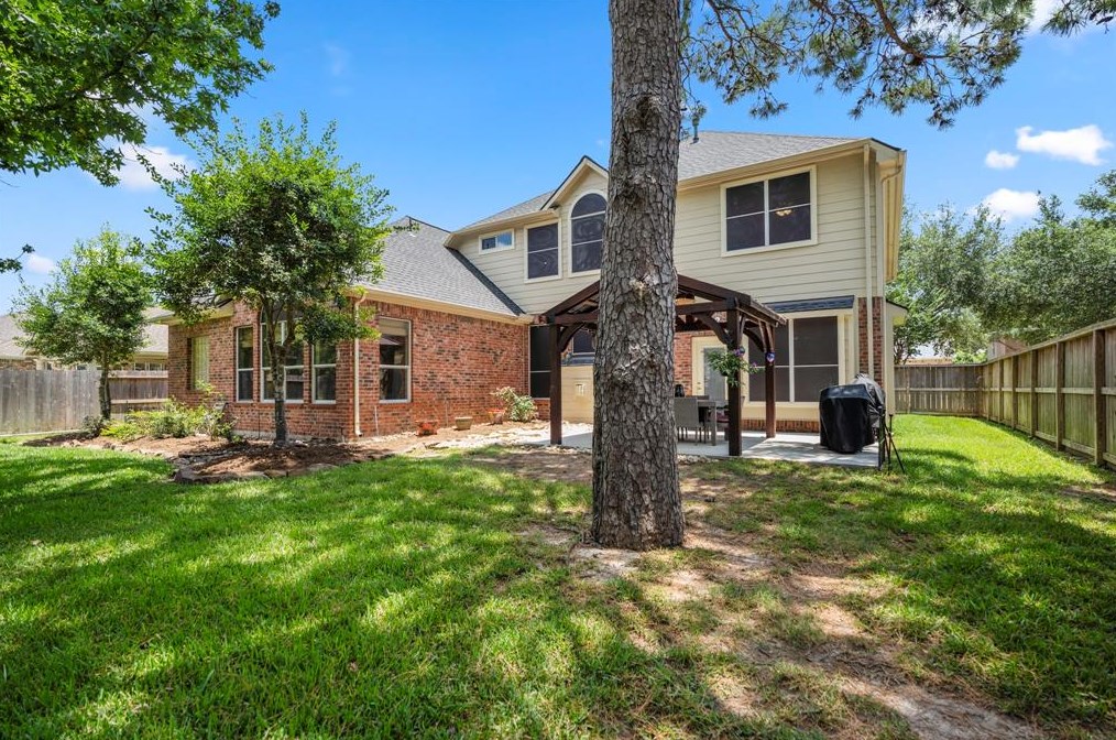 10215 Earlington Mnr Dr, Spring TX 77379-7463 exterior