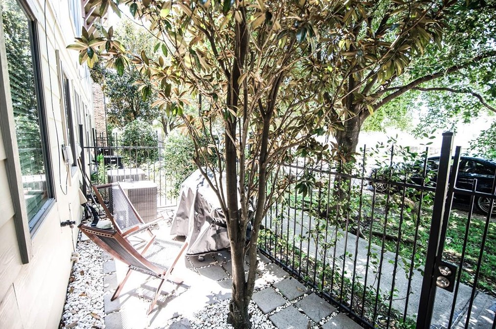 1608 White St, Houston TX  77007-3956 exterior