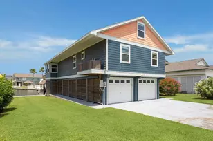 219 Bora Bora Dr, Tiki Island, TX 77554 - Photo 2