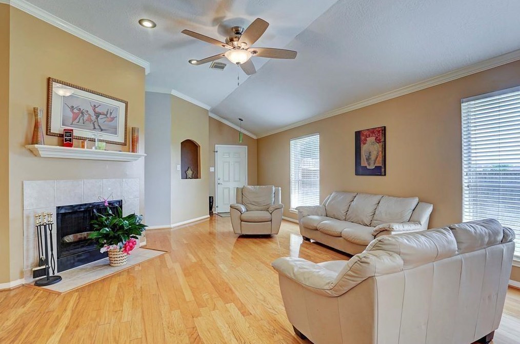9134 Knightsland Trl, Houston, TX 77083