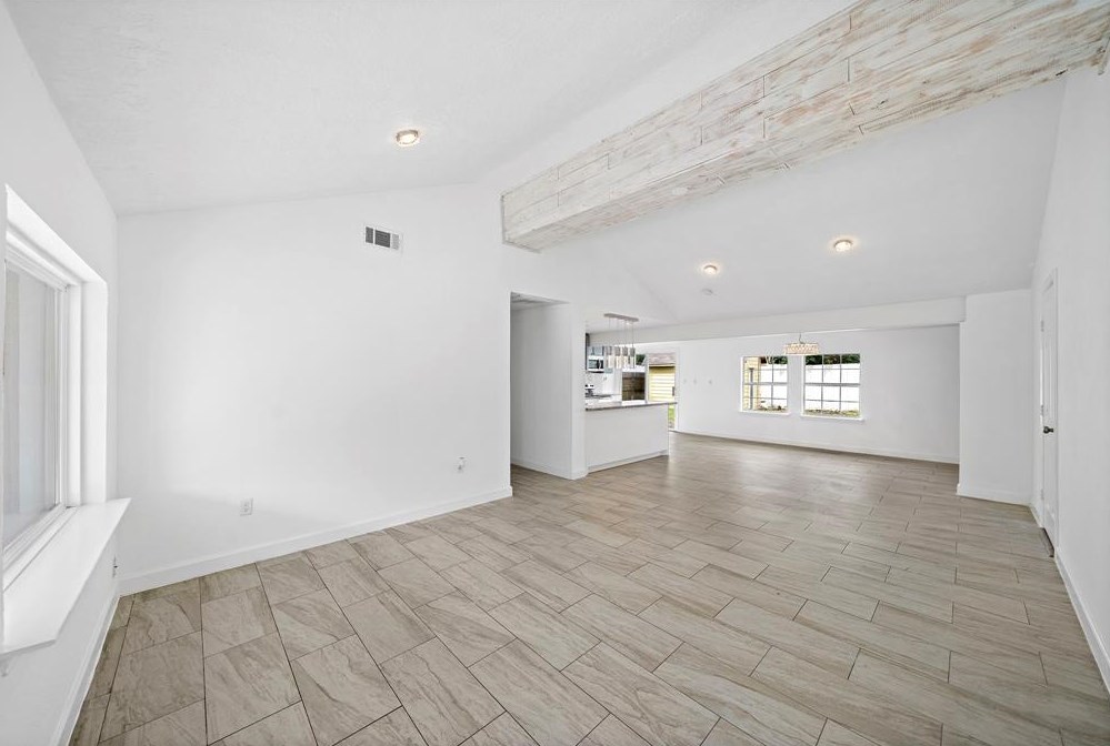 6414 Crestridge St, Houston, TX 77033-1608