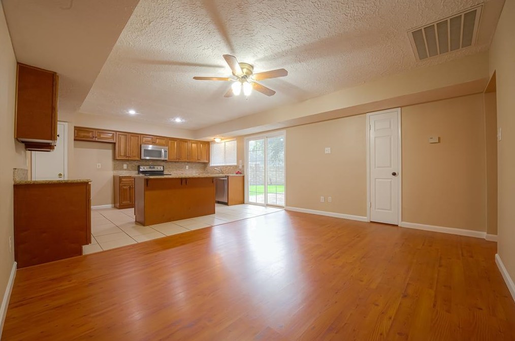 2003 Steamboat Run, Sugar Land TX 77478-4321 exterior