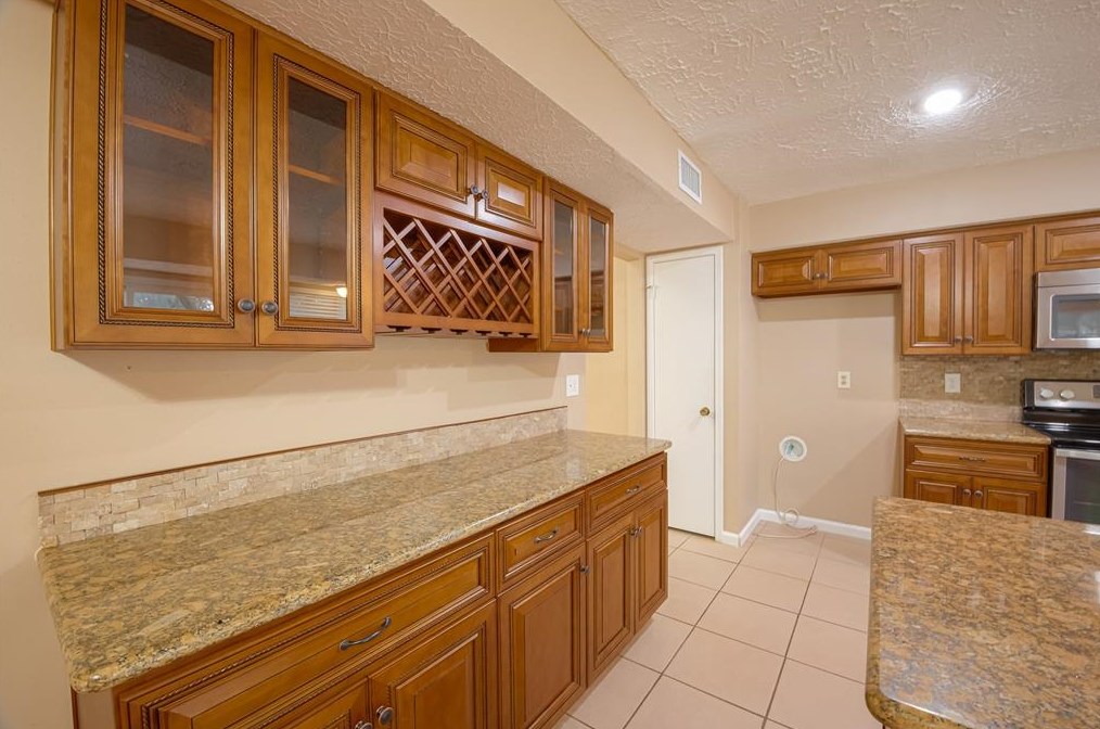 2003 Steamboat Run, Sugar Land TX 77478-4321 exterior