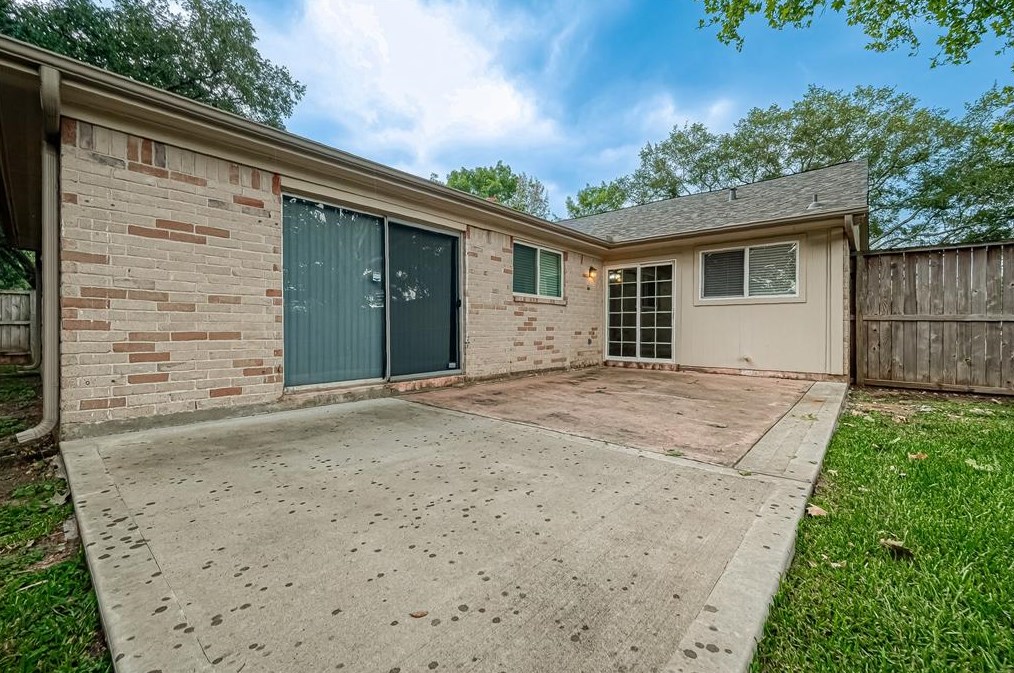 2003 Steamboat Run, Sugar Land TX 77478-4321 exterior