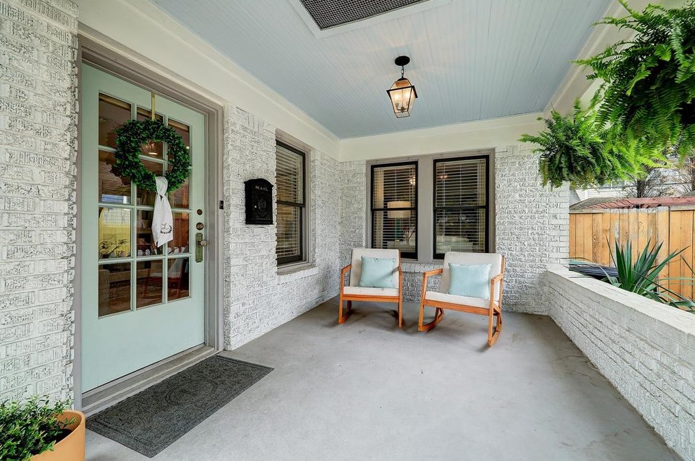 721 Ralfallen St, Houston, TX 77008-4555