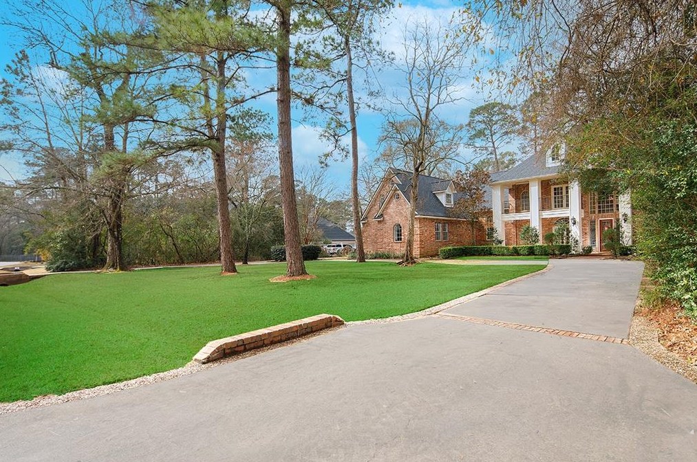 23 Watertree Dr, Spring, TX 77380-2642