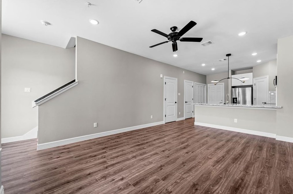 5262 Ella Blvd Unit 705 B, Houston, TX 77018
