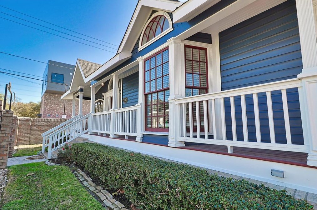 216 9th St, Houston TX  77007-1518 exterior