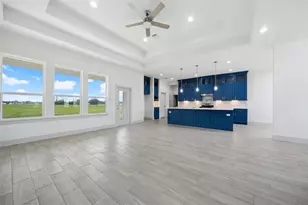 619 Longhorn Trail, Angleton, TX 77515 - Photo 14