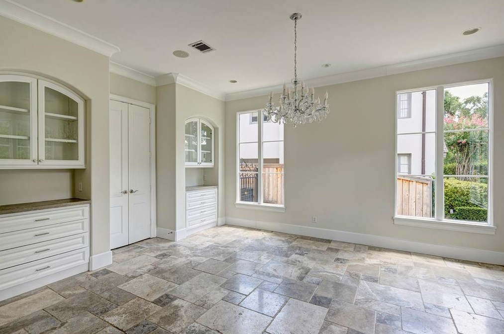 3020 Ella Lee Ln, Houston TX  77019-5910 exterior