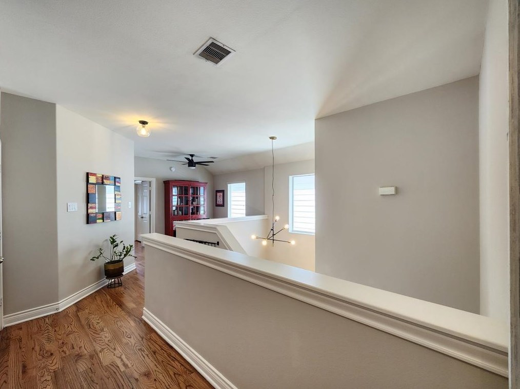 5739 Darling St, Houston TX  77007-1863 exterior