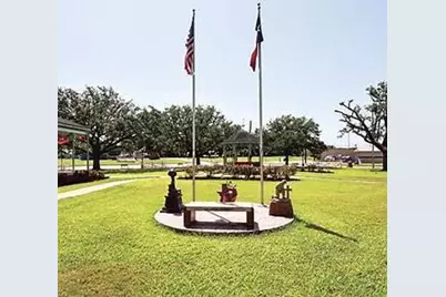 517 Wimberly Circle, Hempstead, TX 77445 - Photo 6