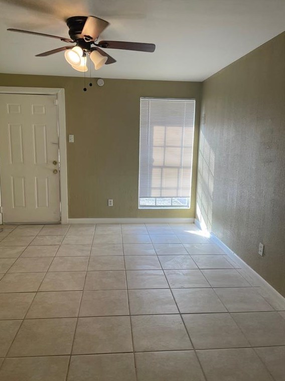 3902 Heatherbloom Dr, Houston TX  77045-5615 exterior