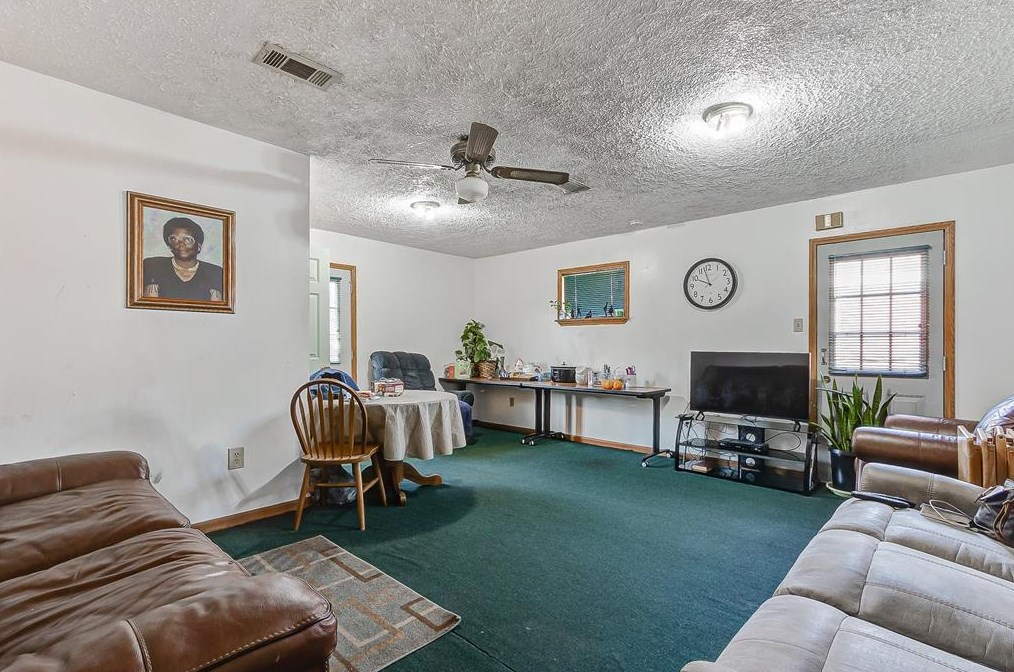 6926 Peyton St, Houston TX  77028-5017 exterior