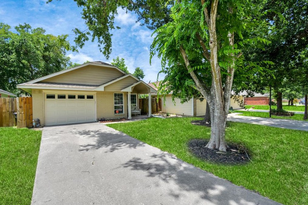 23603 Prairie Bird Dr, Spring, TX 77373