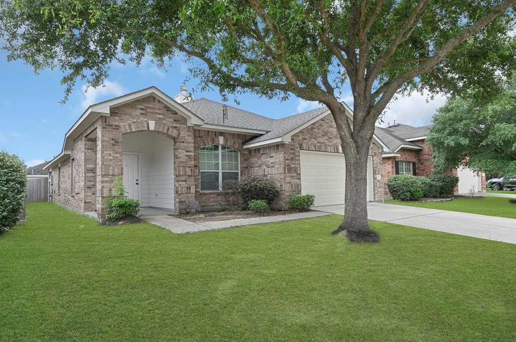 20327 Yosemite Falls Dr, Tomball, TX 77375-2856