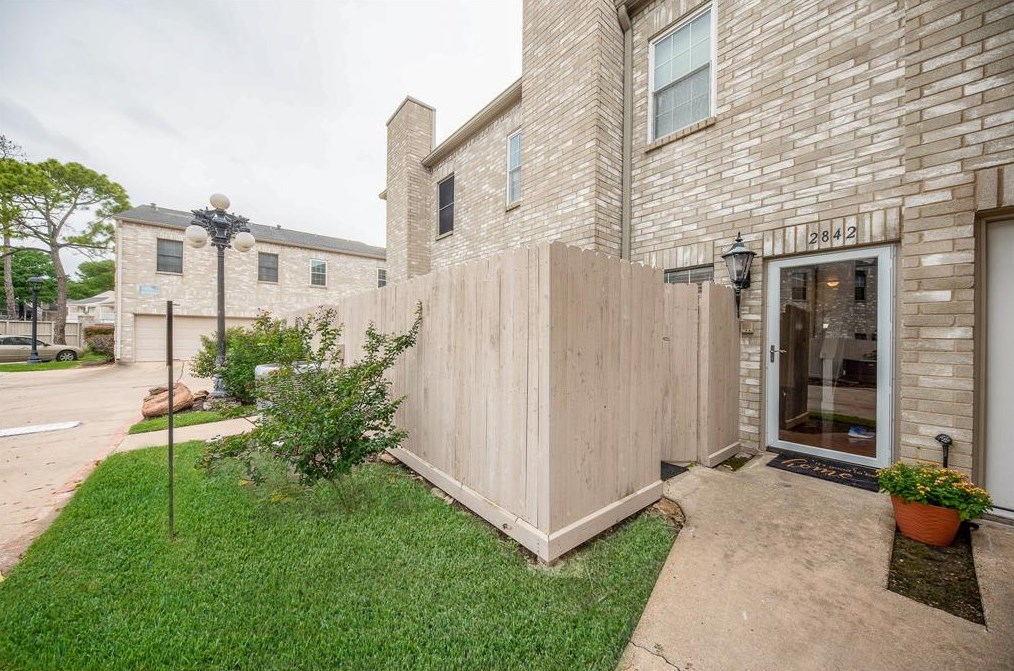 2842 Holly Hall St # 2842, Houston, TX
