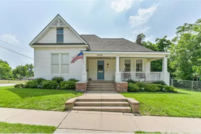 612 S Day Street, Brenham, TX 77833 - Photo 1