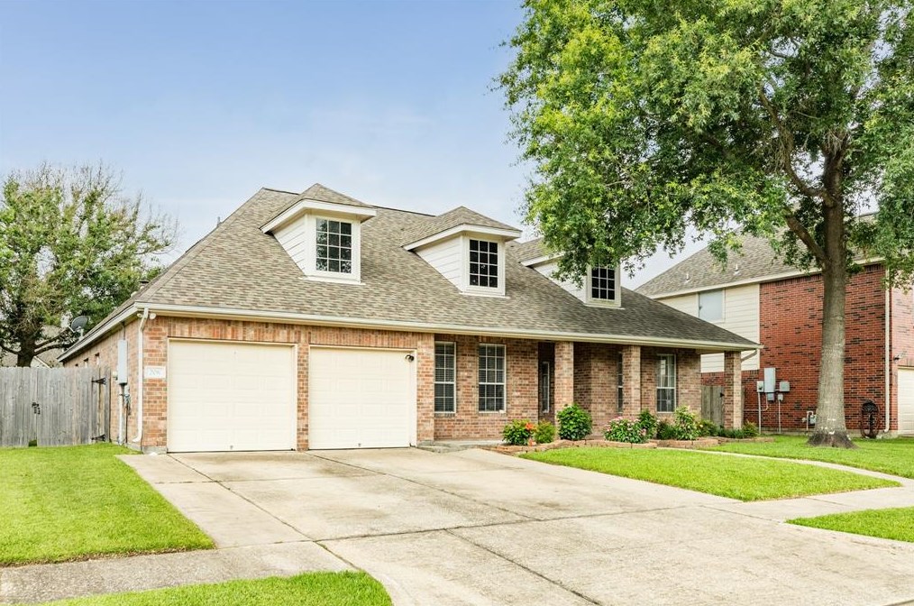 206 Crabapple Dr, Baytown TX  77520-1280 exterior