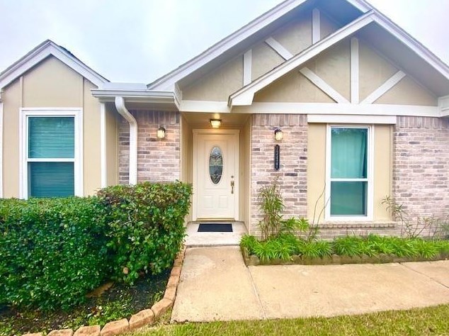 13427 Tara Oak Dr, Houston, TX 77065