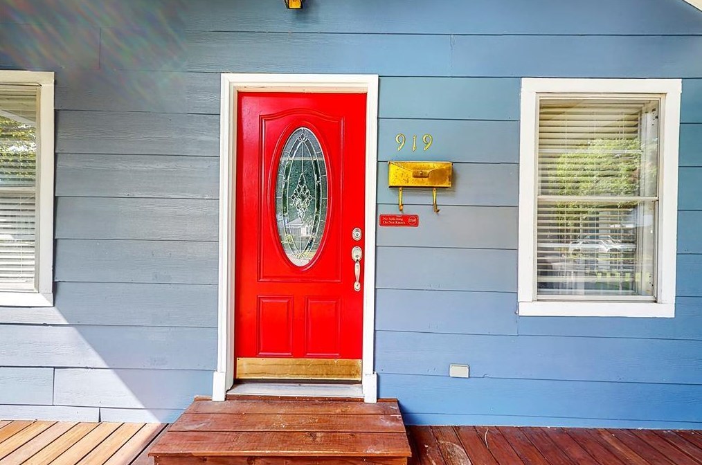 919 Dorothy St, Houston TX  77008-6641 exterior