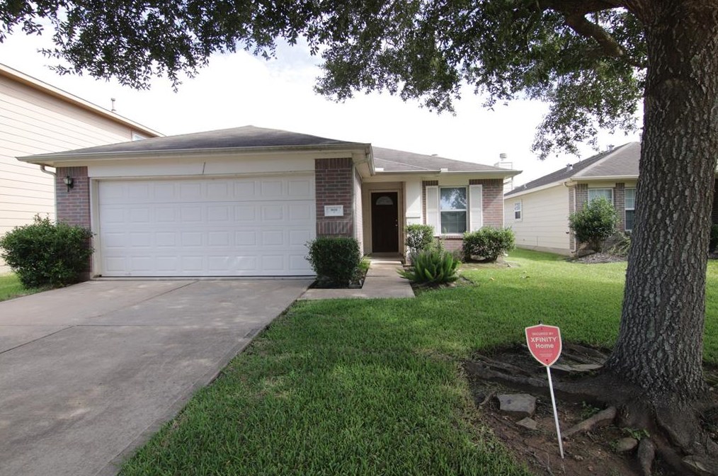1018 Yorkshire Holw, Fresno, TX 77545