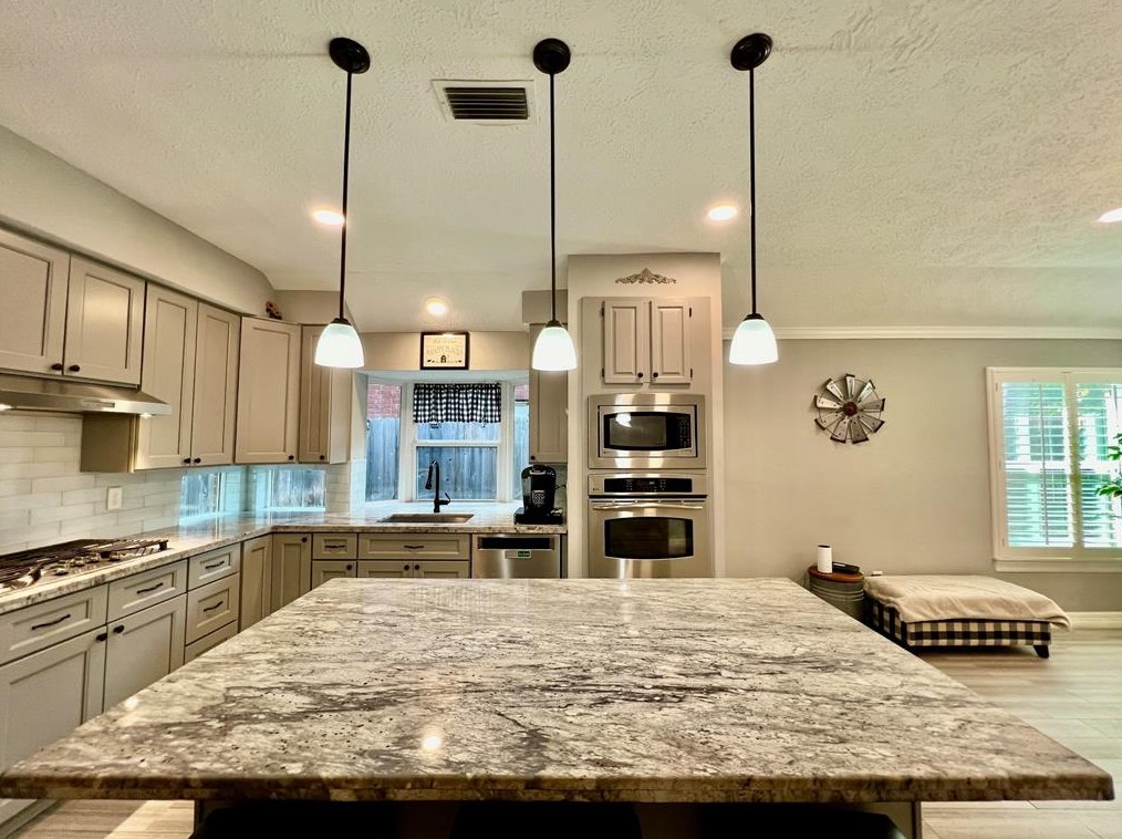 4914 Pine Prarie Ln, Humble, TX 77345-2006
