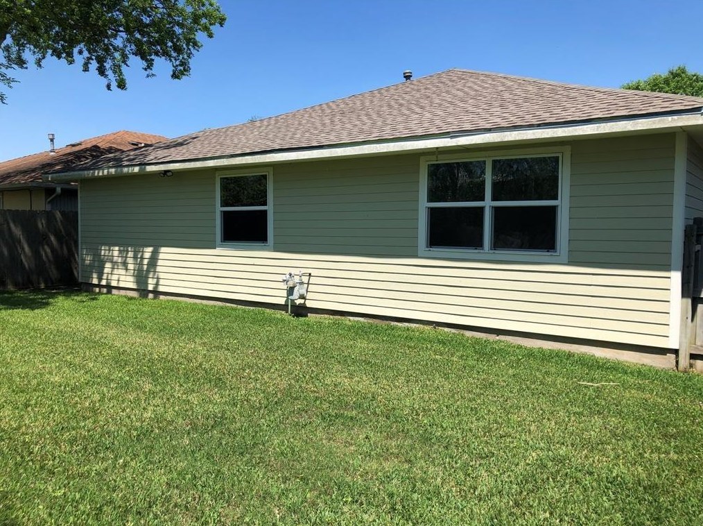 4814 Big Reef Dr, Bacliff, TX 77518