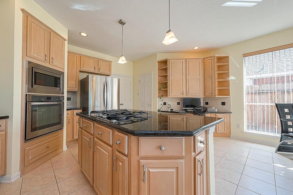12315 Shadow Cv Dr, Houston TX  77082-2502 exterior