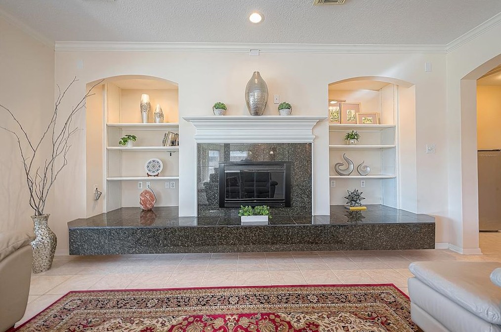 12315 Shadow Cv Dr, Houston TX  77082-2502 exterior