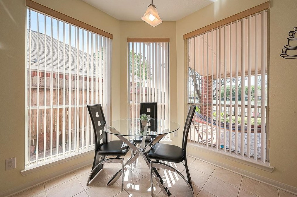 12315 Shadow Cv Dr, Houston TX  77082-2502 exterior