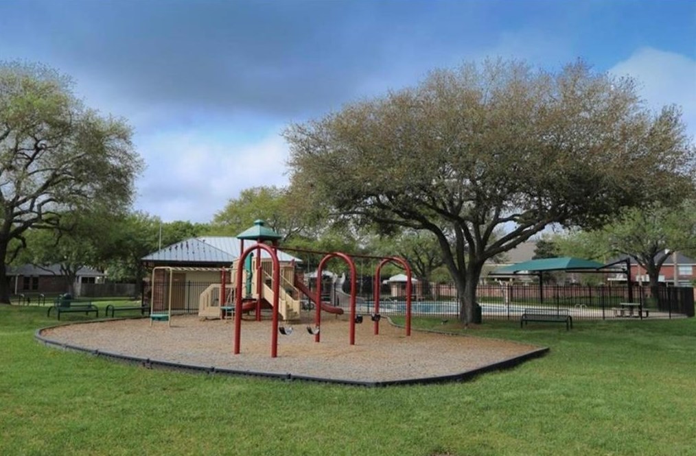 12315 Shadow Cv Dr, Houston TX  77082-2502 exterior