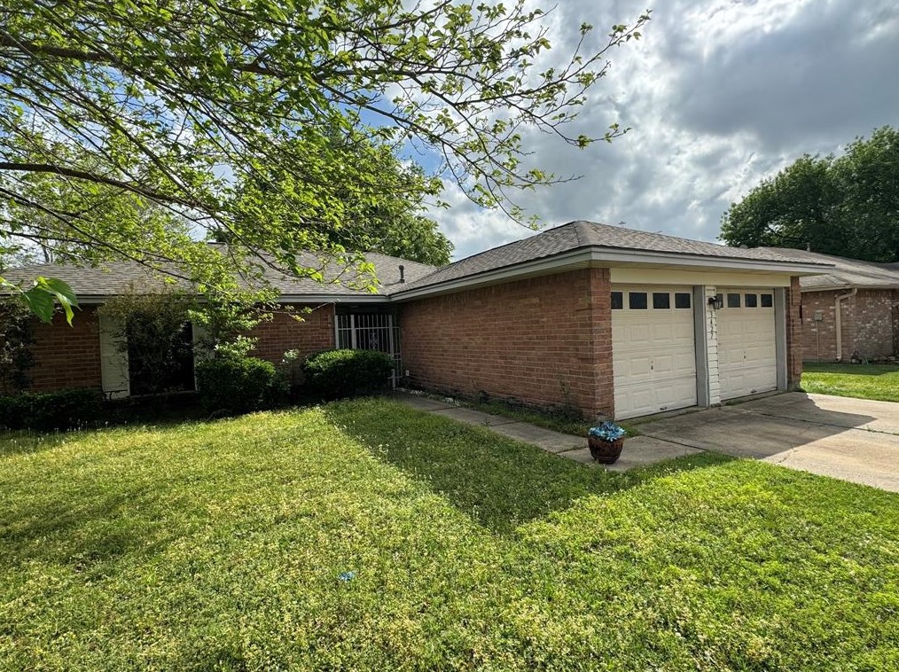 3427 Willow Tree Dr, Houston, TX 77066