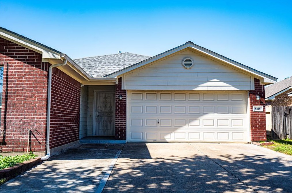 8218 Malin Ct, Houston, TX 77083