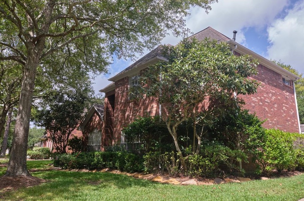 4511 Chestnut Meadow Dr, Sugar Land, TX 77479