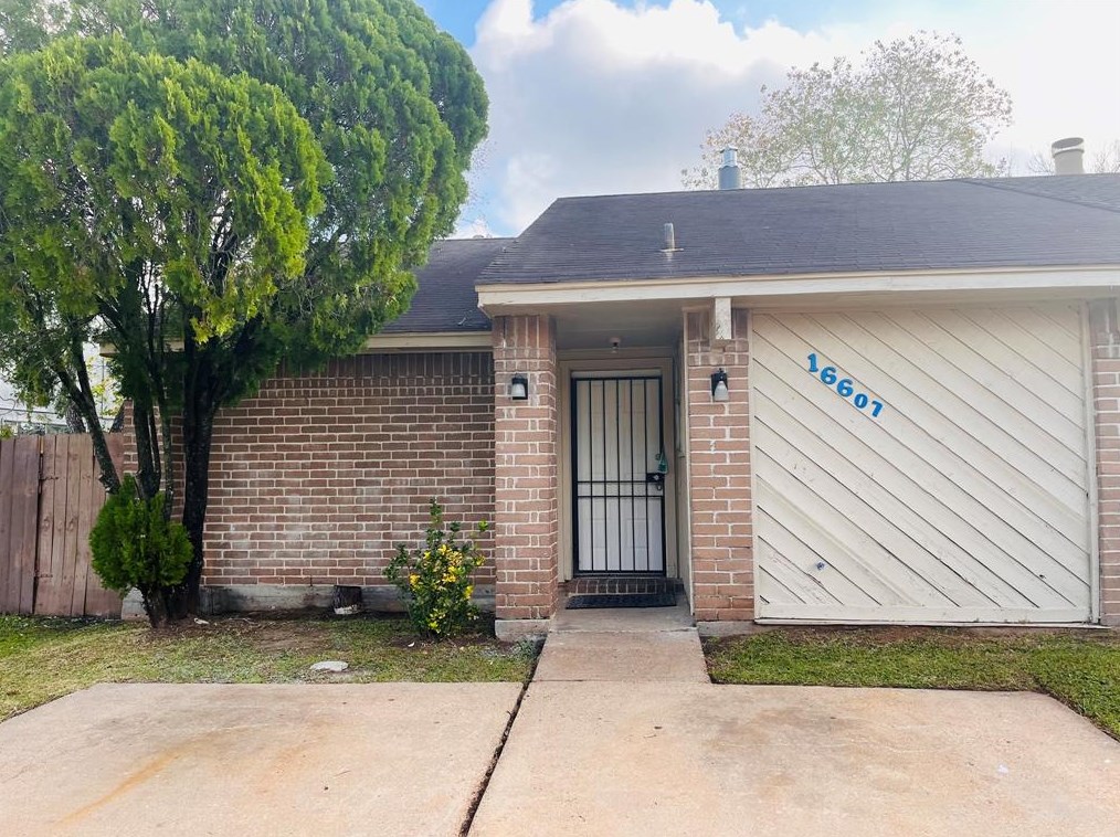 16607 Gold Ridge Ln, Houston, TX 77053