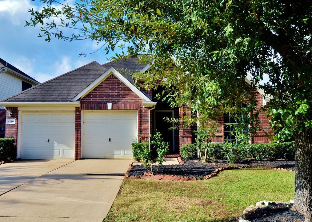 1210 Ivory Meadow Ln, Sugar Land, TX 77479