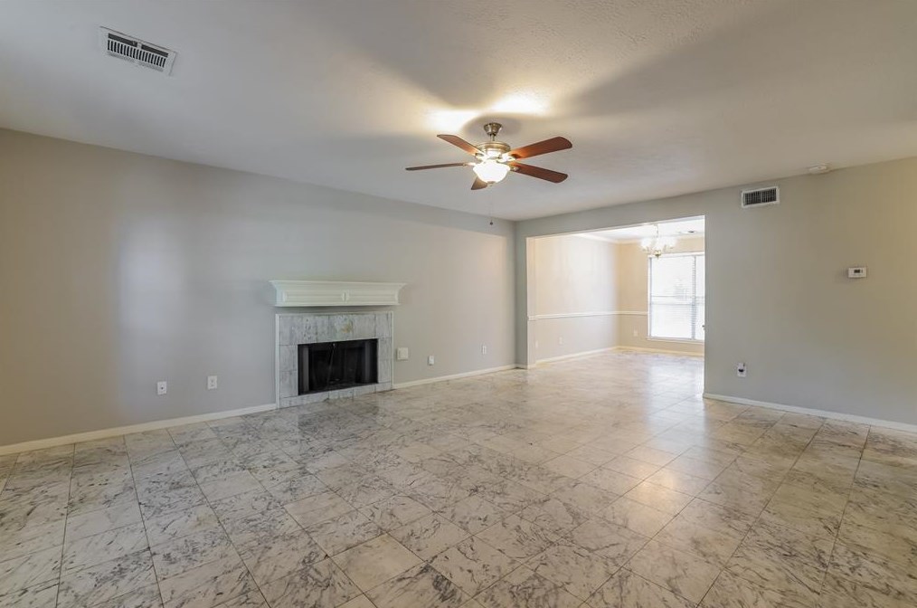 12014 Kleinmeadow Dr, Houston, TX 77066