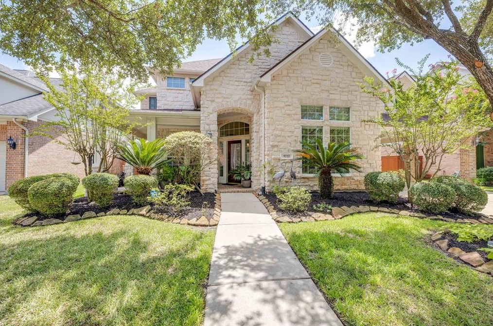 5722 Ballina Canyon Ln, Houston, TX 77041
