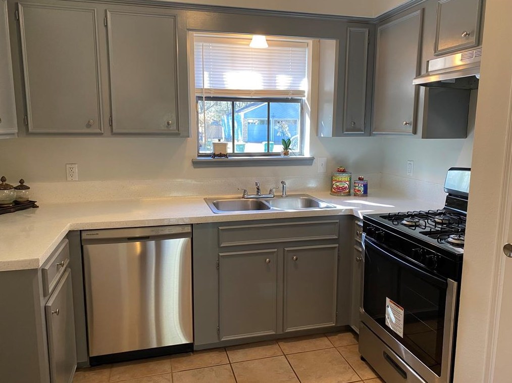 11 Field Flower Ct, Spring TX  77380-2706 exterior