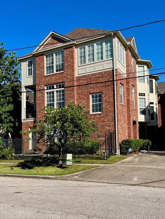 5007 Jackson St, Houston, TX 77004
