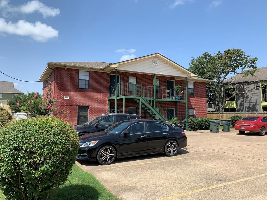 4100 College Main St #b, Bryan, TX 77801
