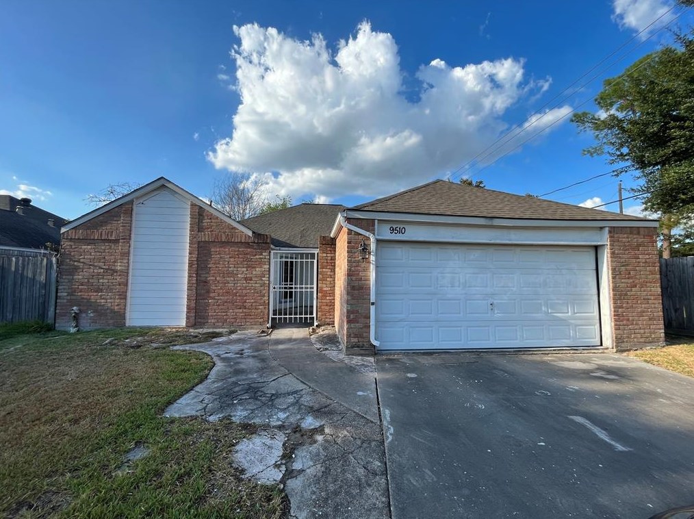 9510 Langdon Ln, Houston, TX 77036