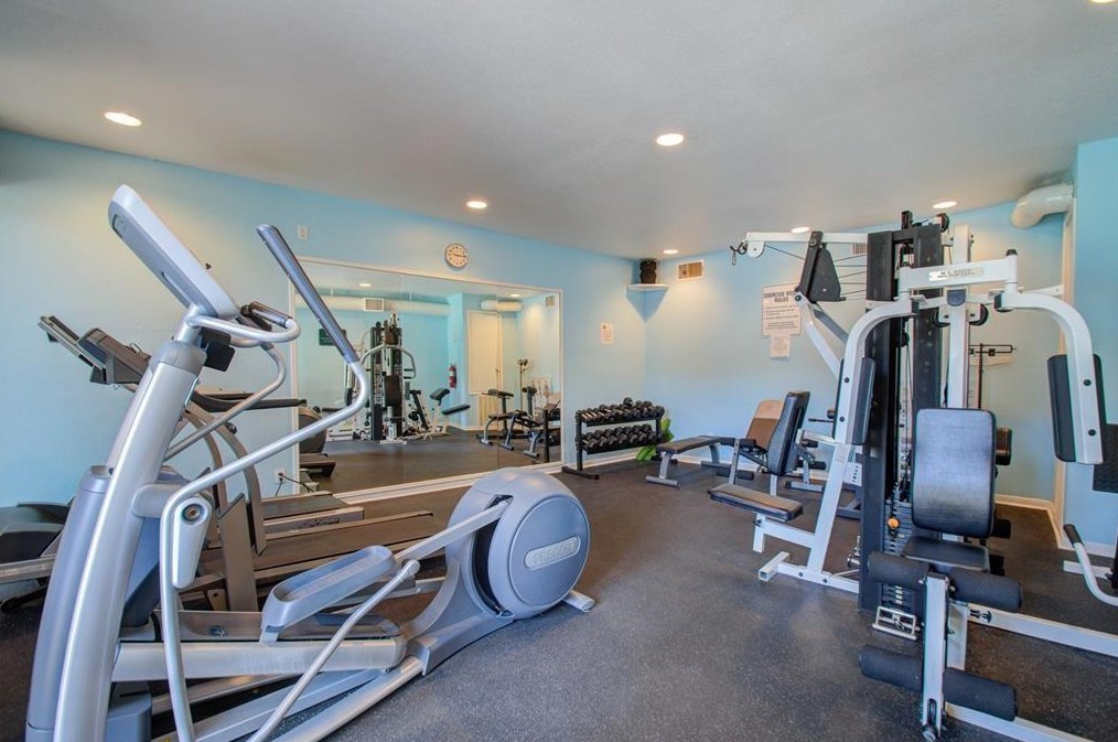 2100 Tanglewilde St, Houston TX  77063-1209 exterior