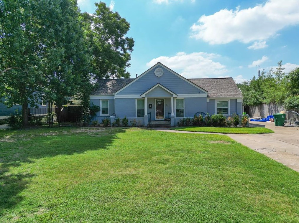 721 38th St, Houston, TX 77022-4707