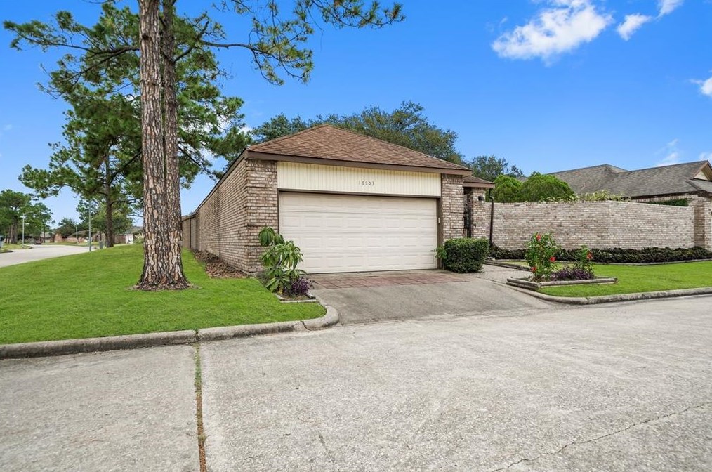 16803 Fallen Leaf Way, Houston, TX 77058-2331