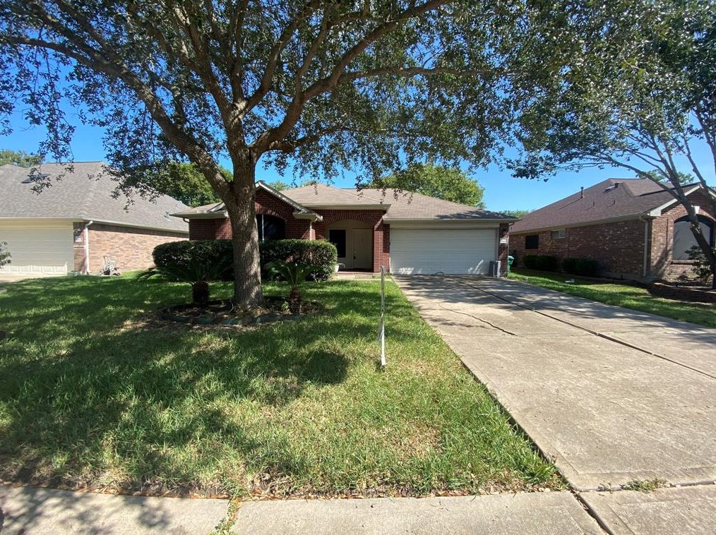 6631 Grant Dr, Richmond, TX 77469