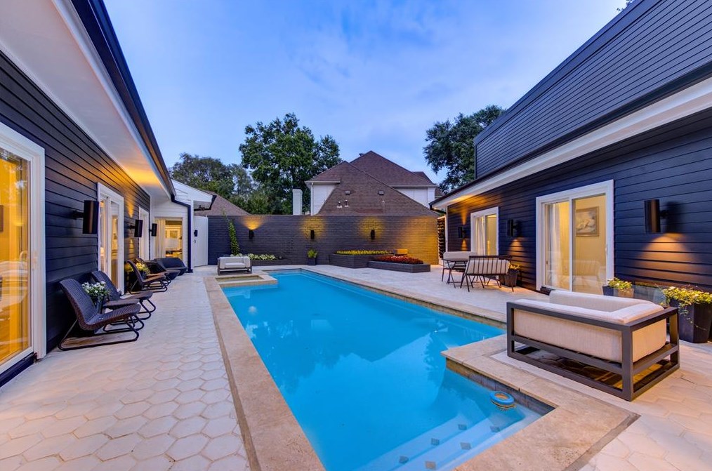730 Last Arrow Dr, Houston, TX 77079-4205