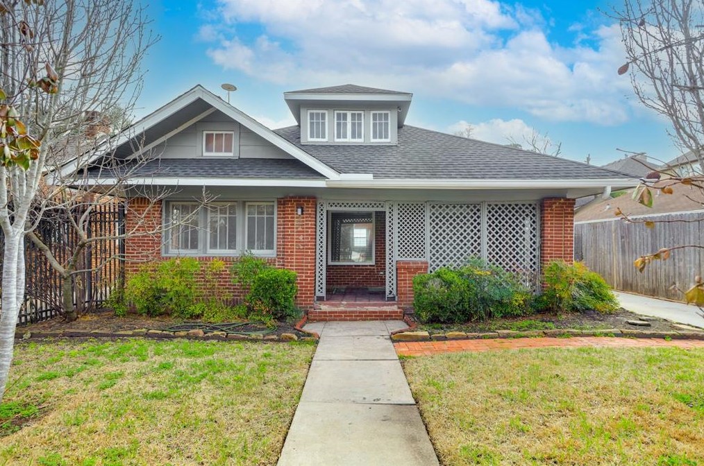 1745 Main St, Houston TX  77009-8527 exterior