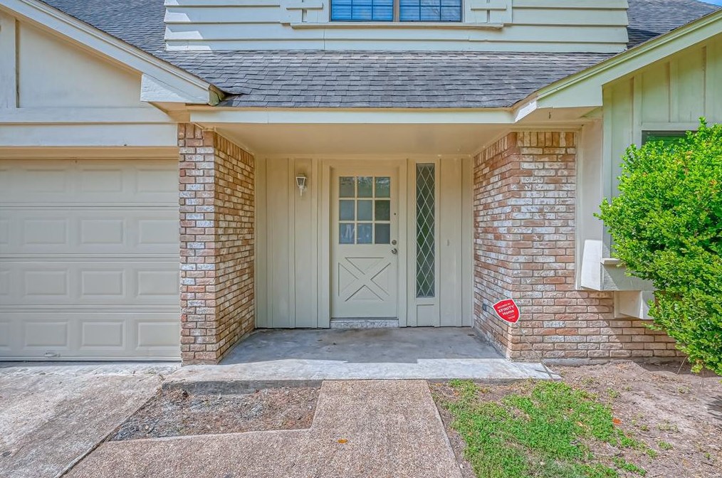 7003 Oak Bough Dr, Houston, TX 77088